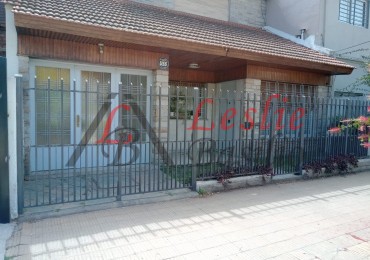 Casa con fondo